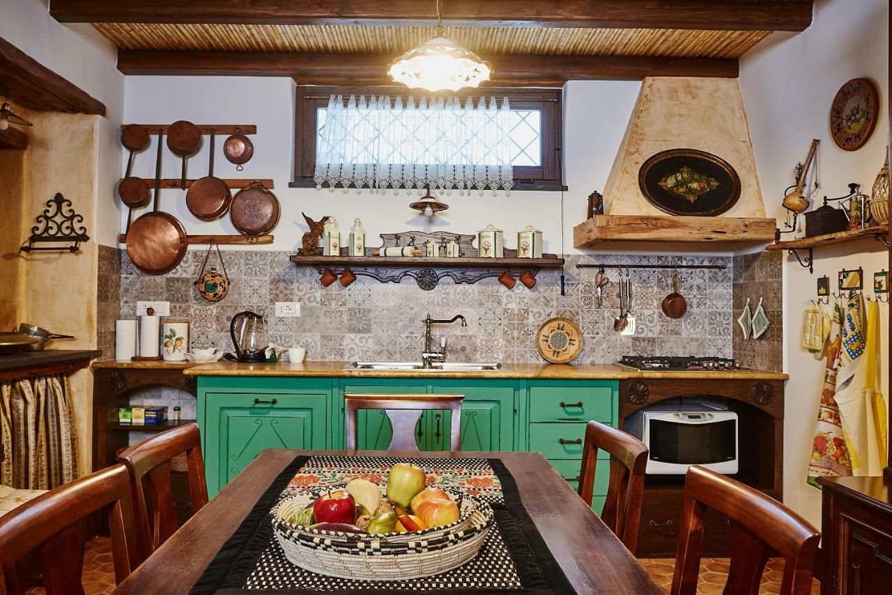Отель La Casa Del Balivo Доргали Экстерьер фото